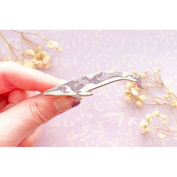 Whale Enamel Pin - Gold Plated Brooch - RARE Celestial and Sea Life Jewelry - Picture 3 of 9